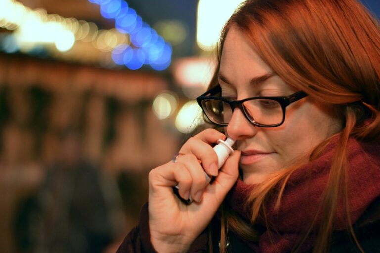 Csepegtetés vagy befúvás: Melyik a hatékonyabb fül-orr-gégészeti betegségek kezelésére?