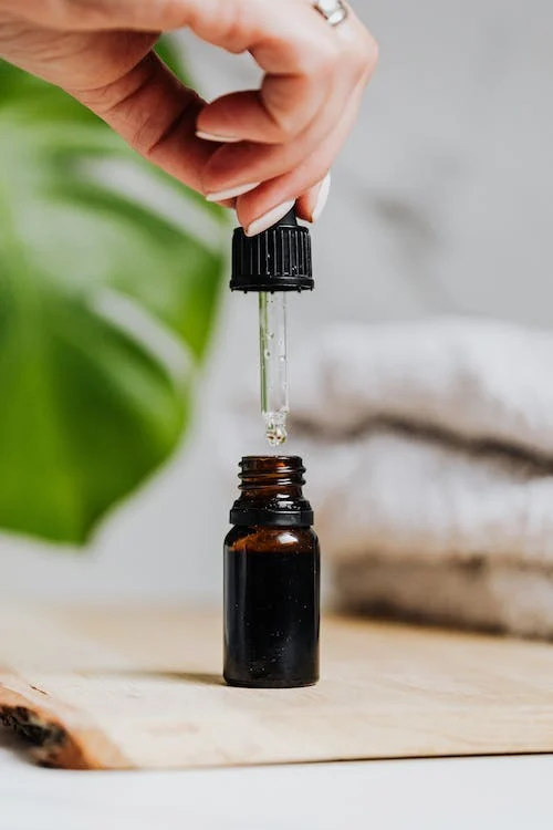 CBD olaj a nyugodt alvásért – Biztonságos-e a használata?